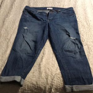 Button down boyfriend jean capris